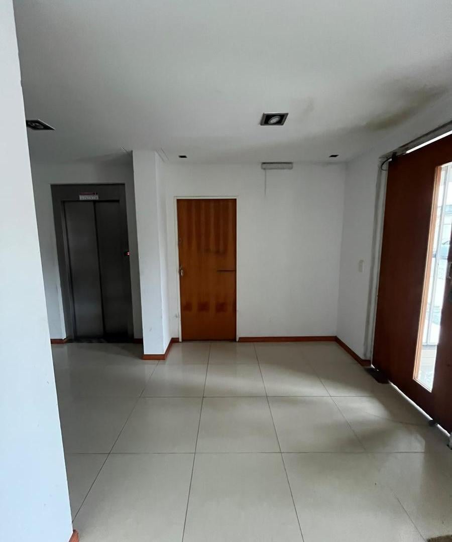 Foto de Departamento Monoambiente con balcón - Villa Pueyrredon, imagen 4