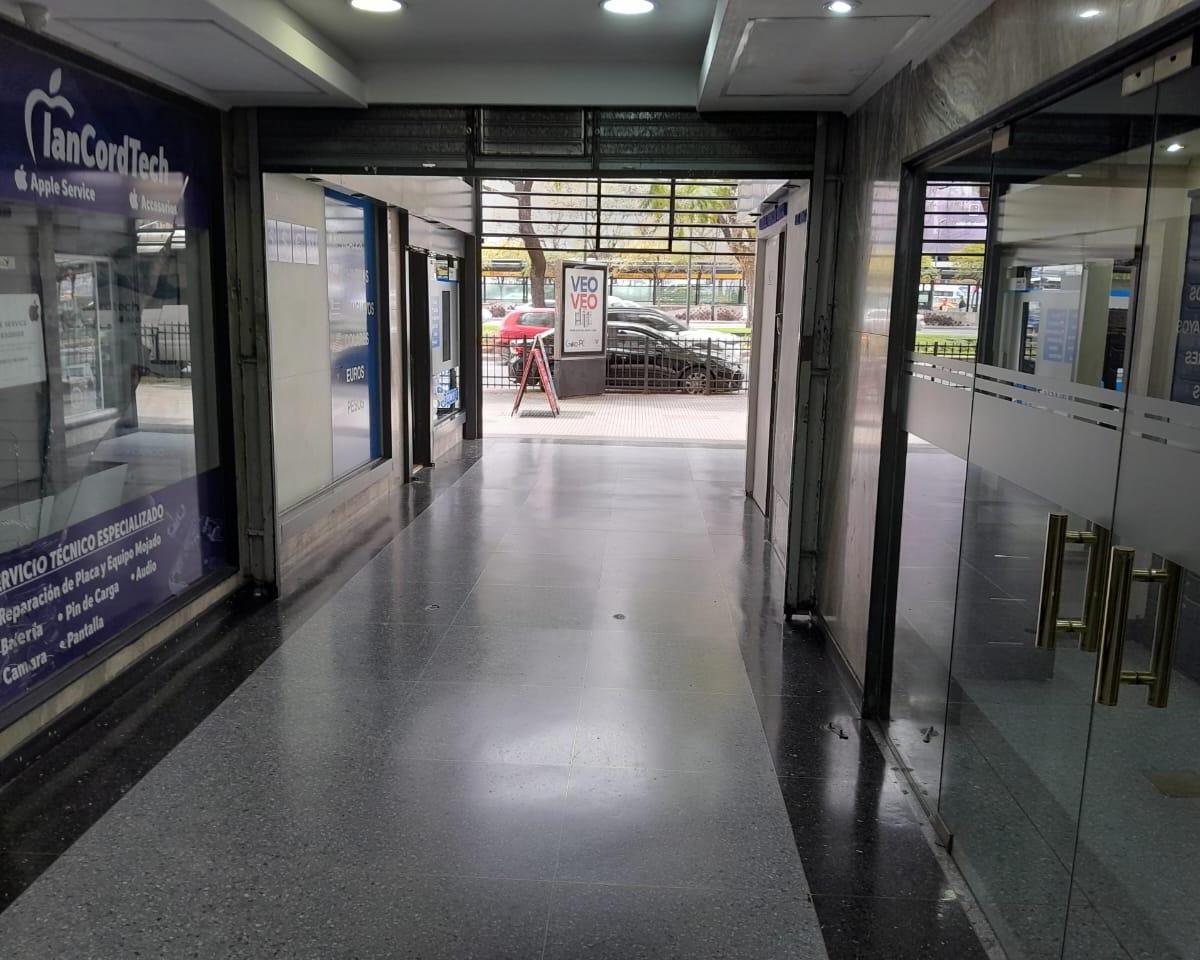 Foto de Cerrito Al 200, 2 Oficinas Unidas, Luz, Buena Vista y el tamaño justo., imagen 5