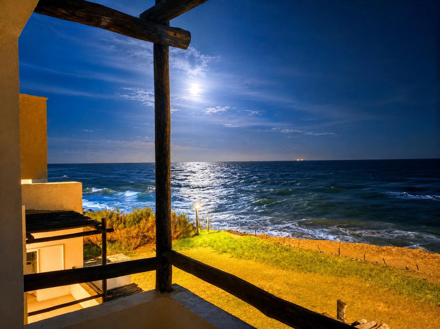 Venta en Quequen - Bahia de los Vientos - Una Terraza Sobre el Mar