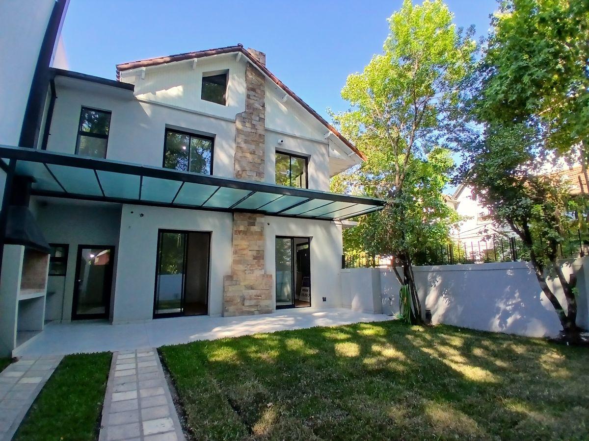 Foto de Casa En venta - Tu nuevo refugio en Martínez, imagen 1