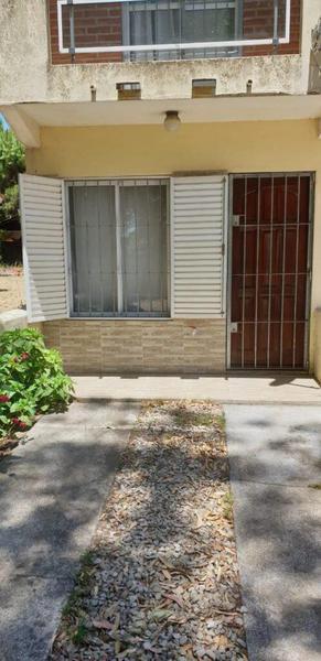 Foto de VENTA - PH - TRIPLEX - 4 AMBIENTES - MAR DEL TUYU, imagen 2