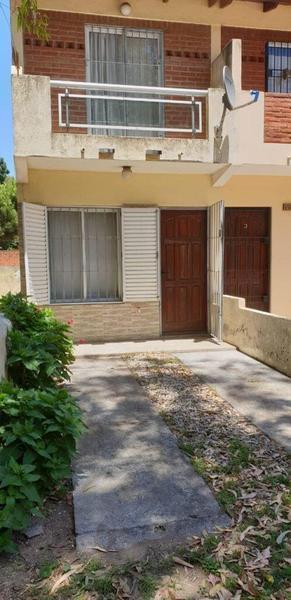 Foto de VENTA - PH - TRIPLEX - 4 AMBIENTES - MAR DEL TUYU, imagen 1
