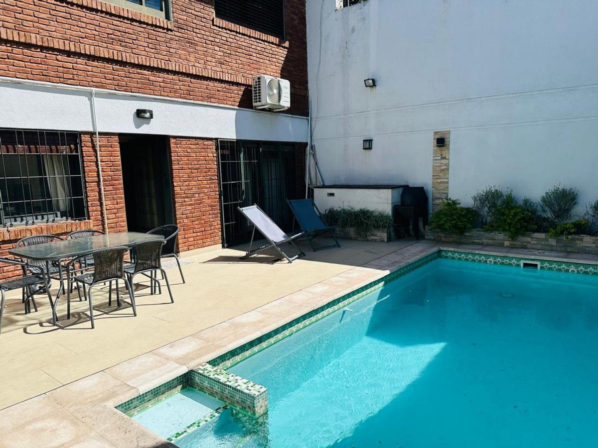 Venta Casa en Duplex Lote Propio Piscina Cochera 4