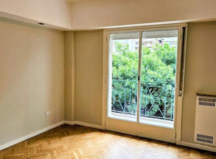 SEMIPISO 3 AMBIENTES A LA VENTA-CABALLITO- 4