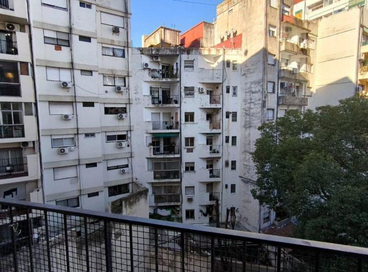 ALQUILER 2 AMB BALCON BARRACAS 3