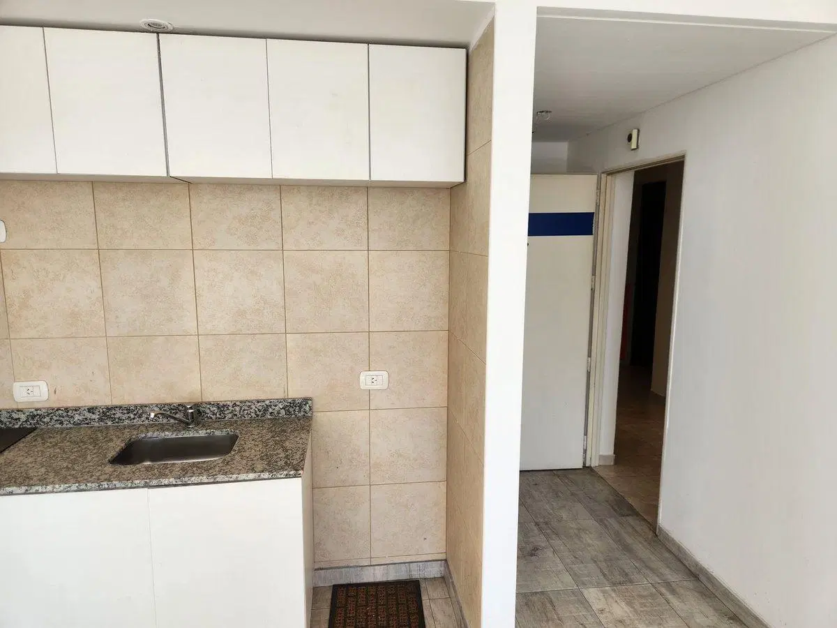 VENTA MONOAMBIENTE EN MONTE CASTRO BALCON 3