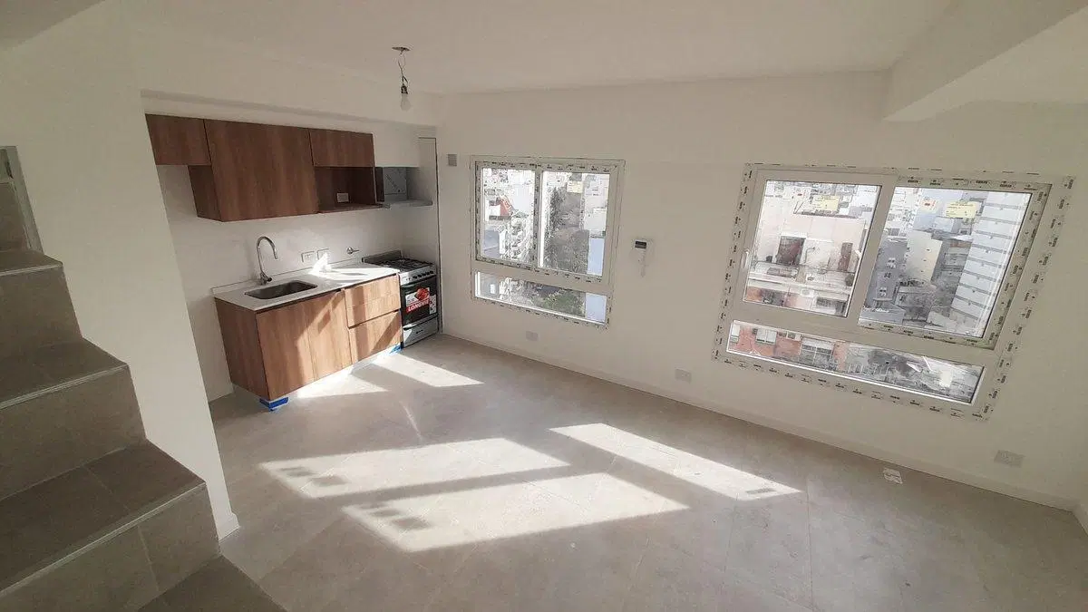 VENTA DEPARTAMENTO 2 AMB DUPLEX CON BALCON ALMAGRO 2