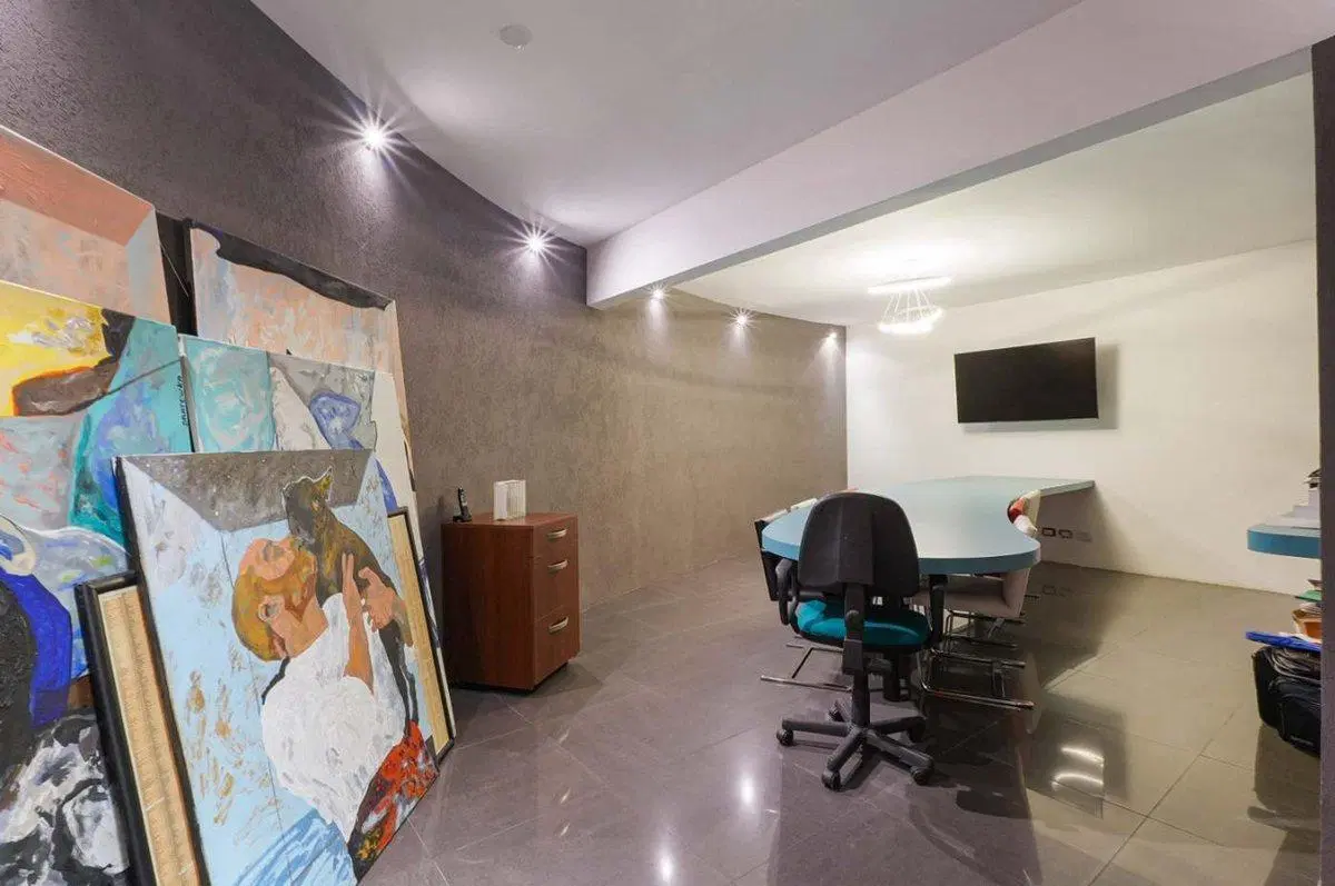 ALQUILER LOCAL COMERCIAL COLEGIALES SOBRE AVENIDA 5