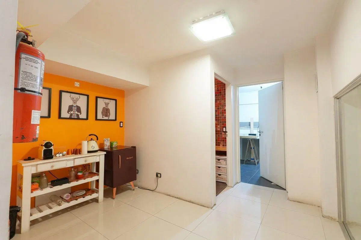 ALQUILER LOCAL COMERCIAL COLEGIALES SOBRE AVENIDA 4