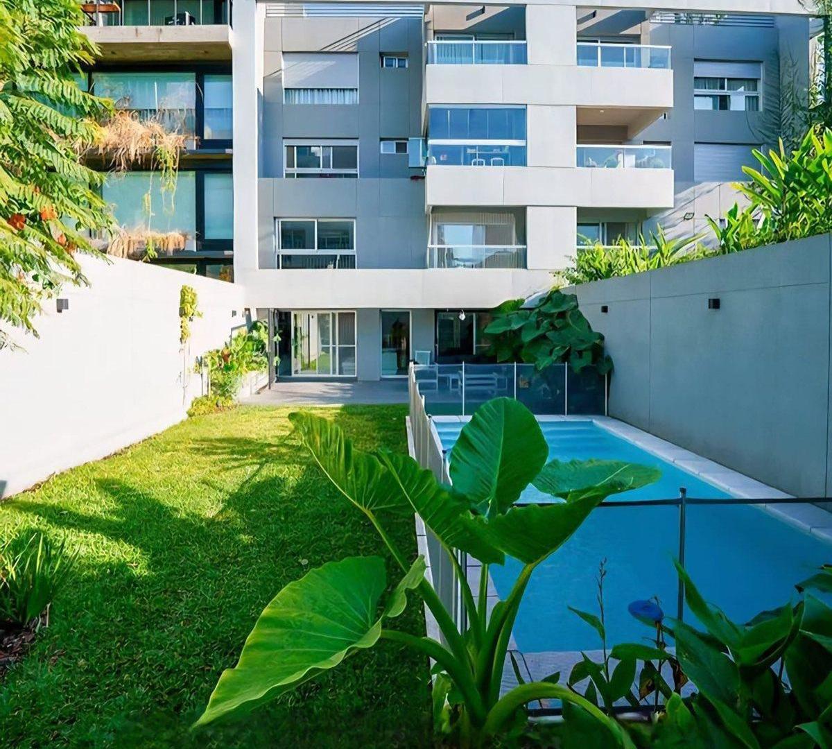 VENTA DEPTO CASA 5 AMB JARDIN PARRILLA V. URQUIZA