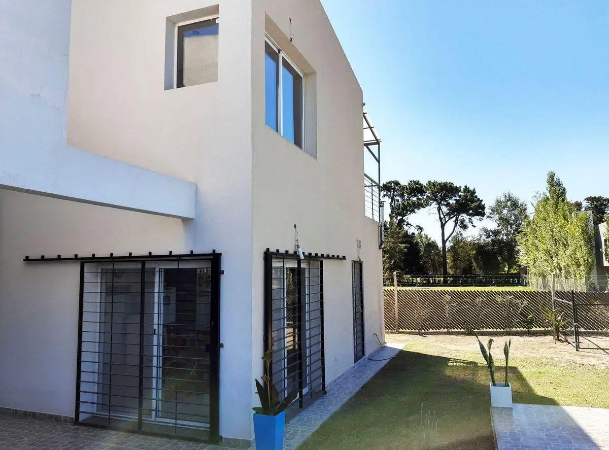 Casa quinta moderna 320 m2 + pileta + chocheras 2