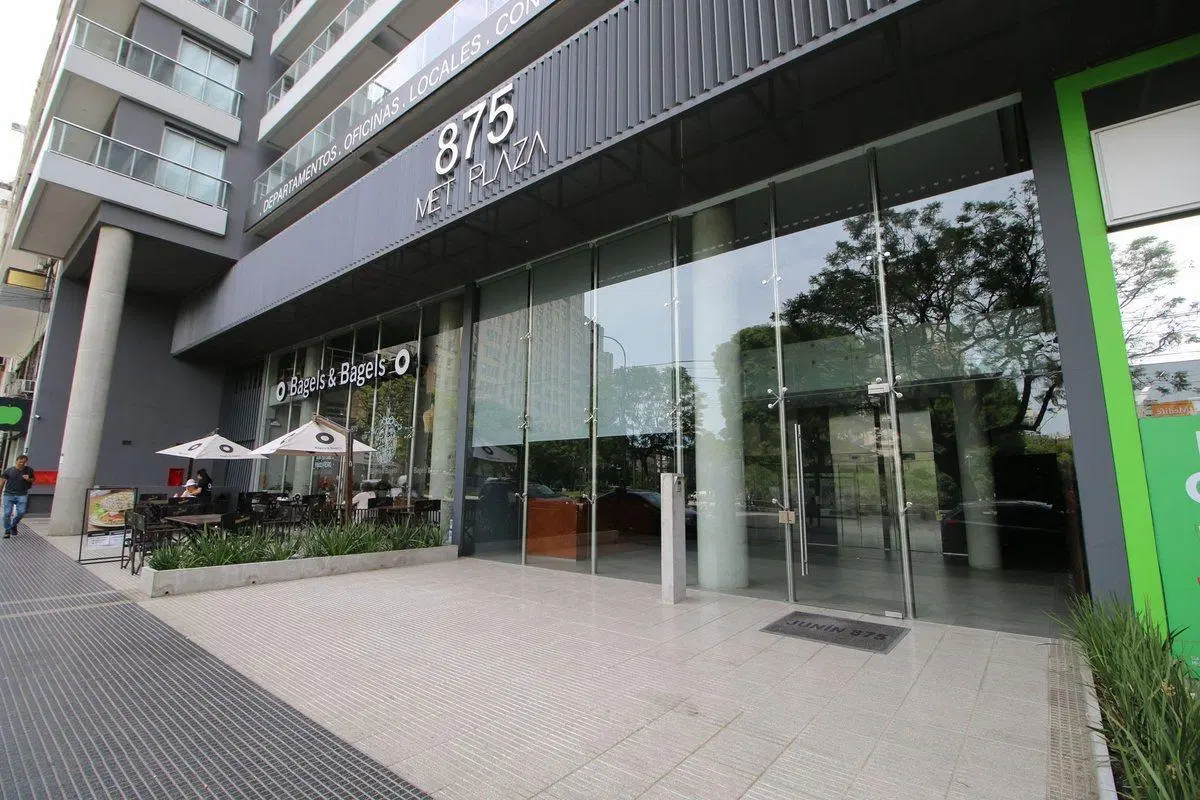 VENTA OFICINA ESTRENAR MET PLAZA RECOLETA CREDITO 2