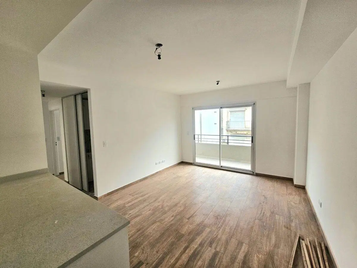 Venta 3 Ambientes 2 baños ESTRENAR Balcón Belgrano 5
