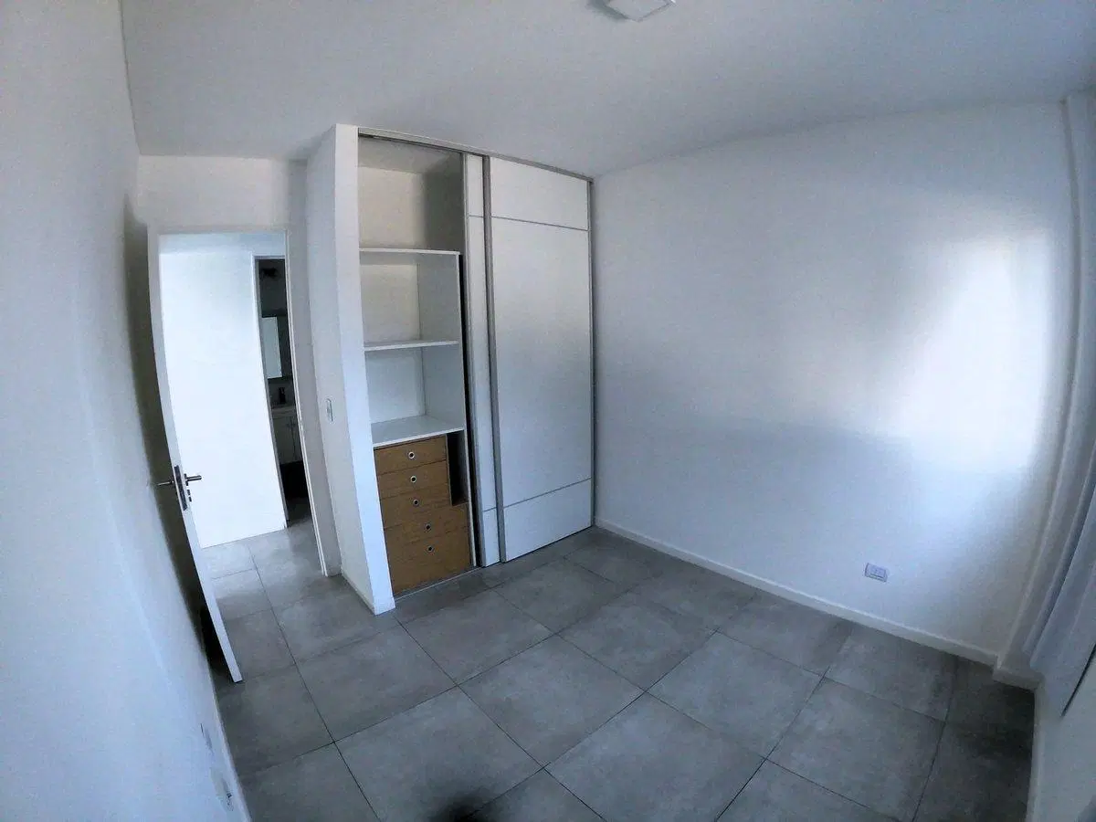 3 AMBIENTES PLANTA BAJA CON PATIO LAGOON PILAR 2