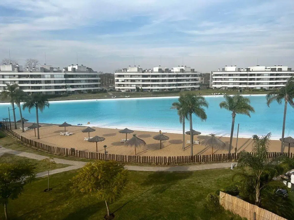 3 AMBIENTES PLANTA BAJA CON PATIO LAGOON PILAR 5