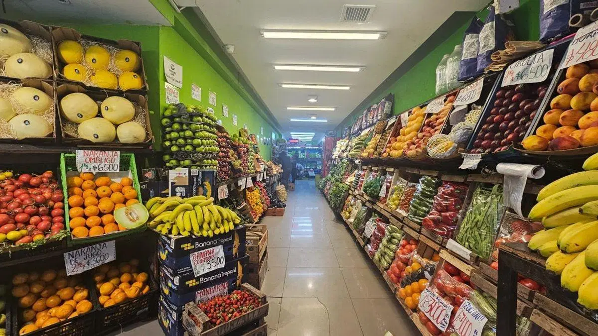 Venta excelente Local Comercial. Recoleta. 2