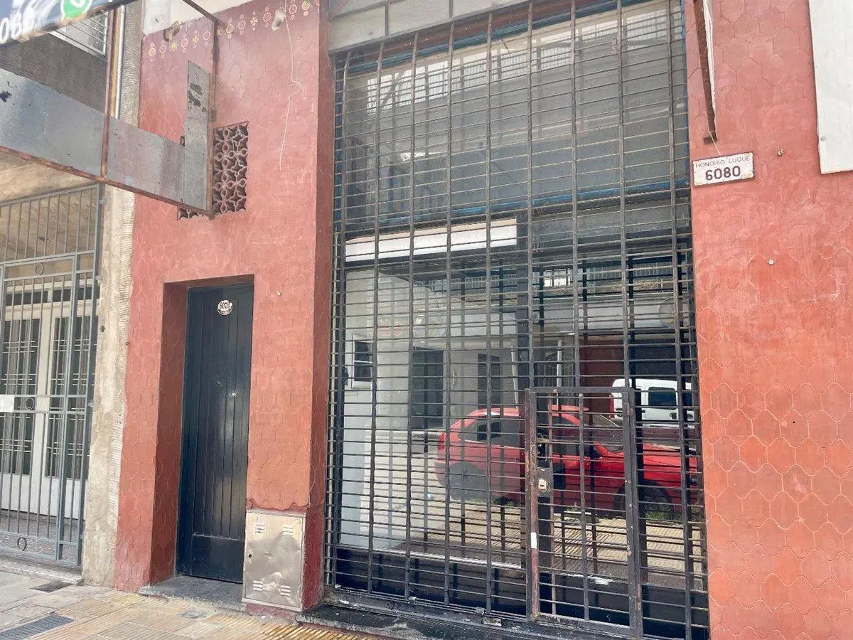 ALQUILER LOCAL EN CENTRO DE LAFERRERE 4