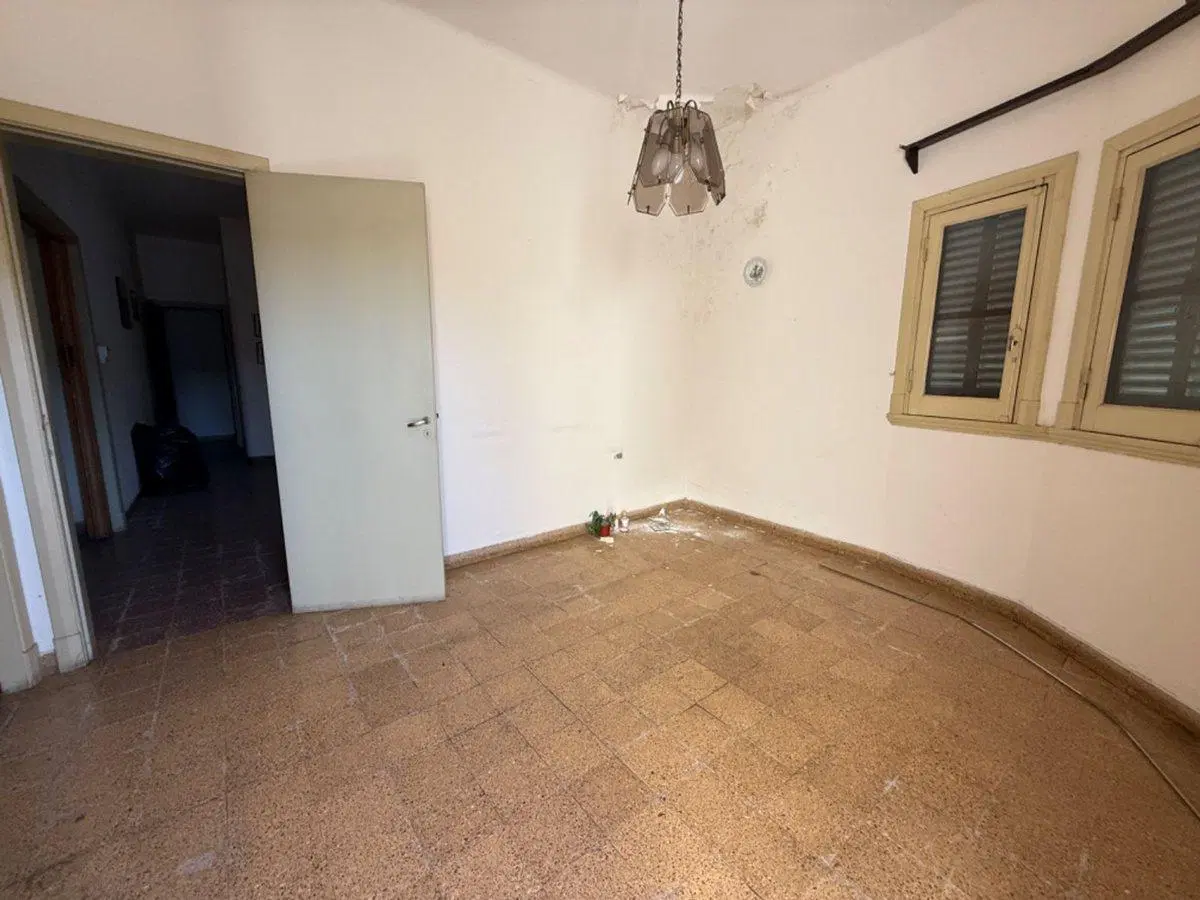 VENTA LOTE EN QUILMES SOBRE AVENIDA 3