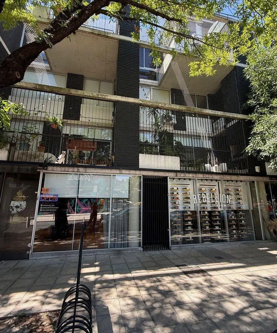 VENTA LOCAL COMERCIAL 152 M BELGRANO R- V. URQUIZA 4