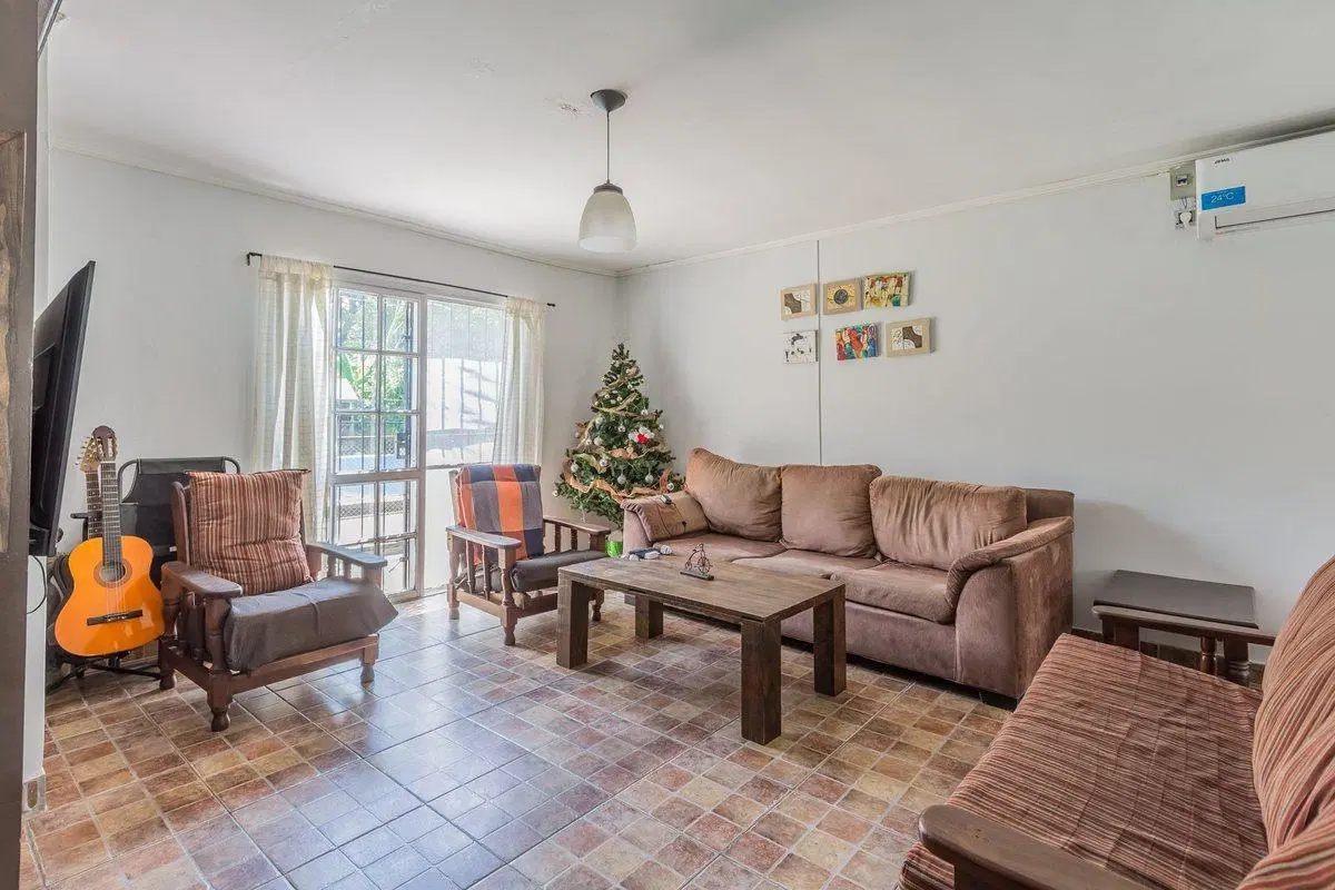 VENTA DON TORCUATO CASA 5 AMB PILETA Y GRAN PARQUE 4