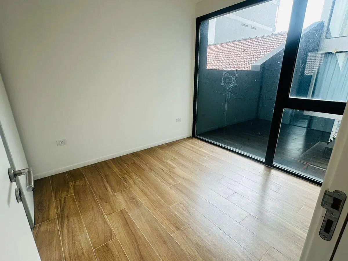 VENTA LANUSITA DOS AMB CONTRAF BALCÓN A ESTRENAR 4