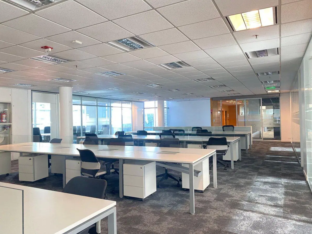 ALQUILER OFICINAS PREMIUM MASTER OFFICE LIBERTADOR 2