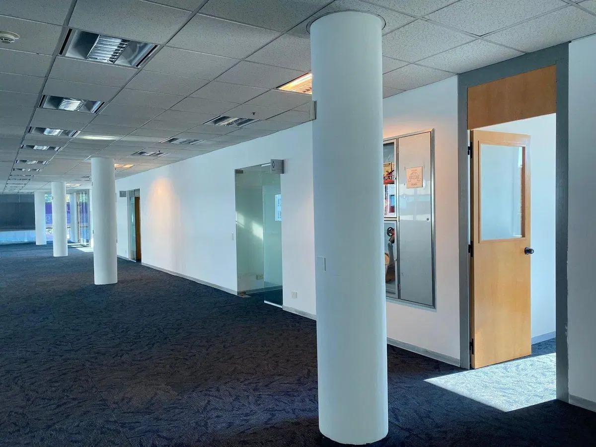 ALQUILER OFICINAS PREMIUM MASTER OFFICE LIBERTADOR 3