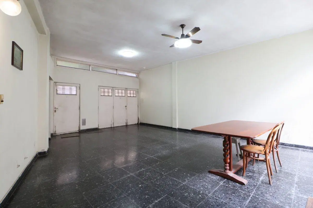 VENTA CASA EN ESQUINA 4 AMB TERRAZA Y PATIO 2