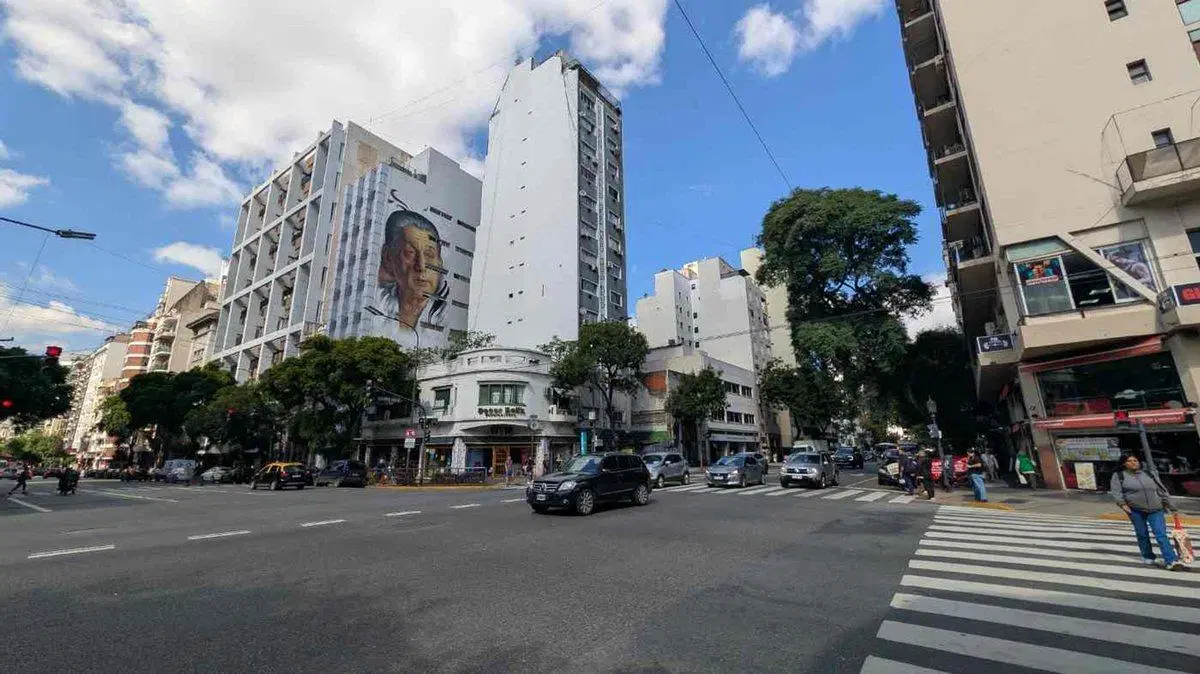 VENTA LOCAL A LA CALLE 88 M2 + SOTANO MONSERRAT 3