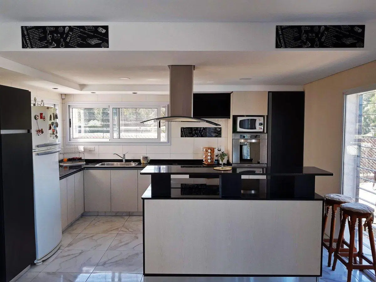 Casa quinta moderna 320 m2 + pileta + chocheras 5