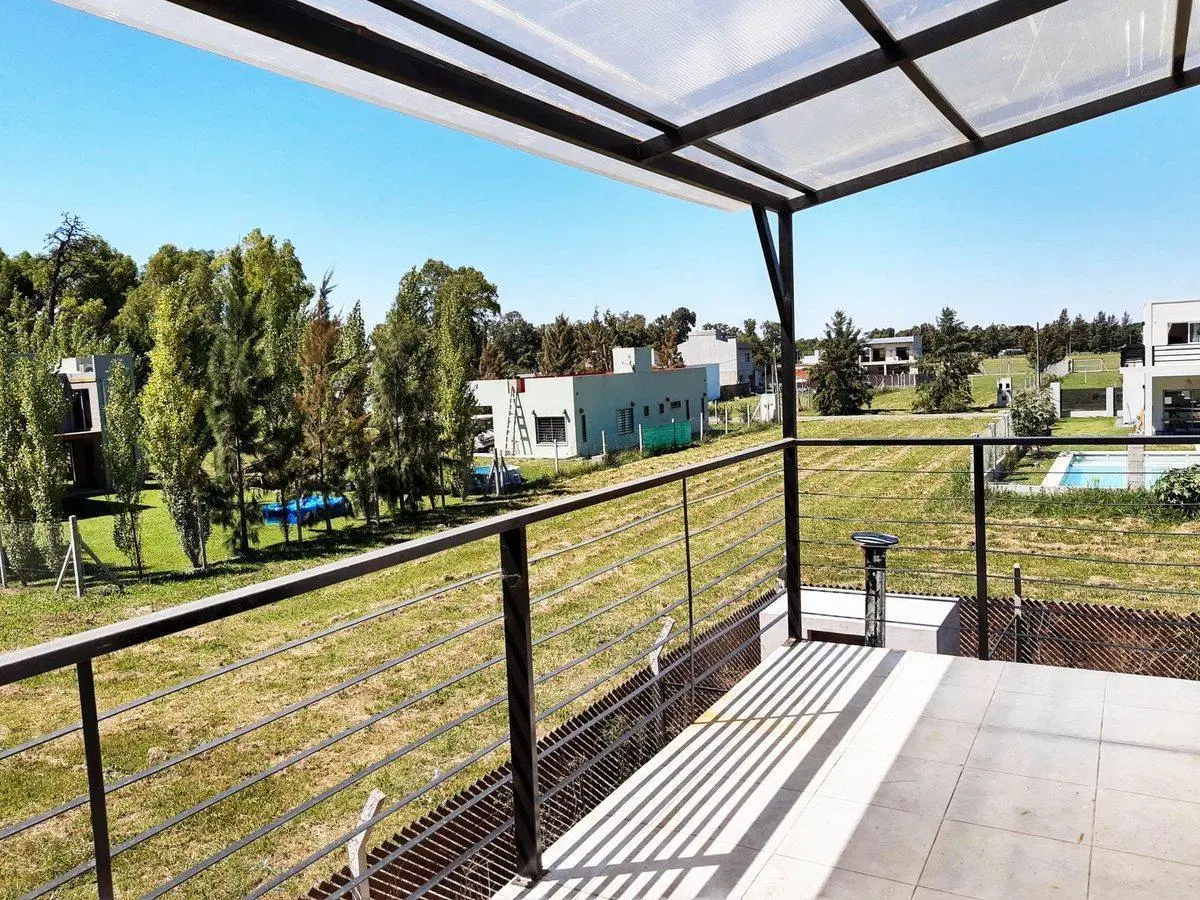 Casa quinta moderna 320 m2 + pileta + chocheras 4