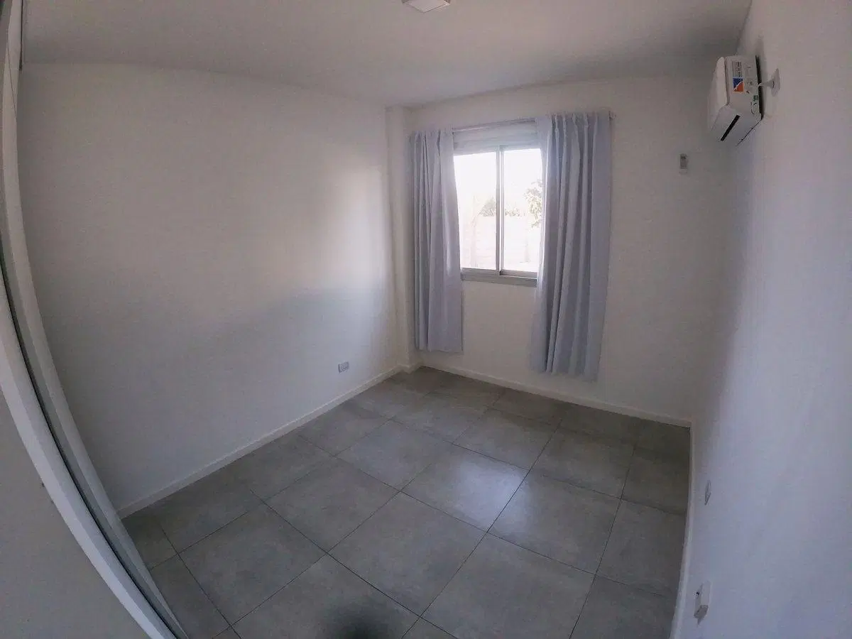 3 AMBIENTES PLANTA BAJA CON PATIO LAGOON PILAR 8
