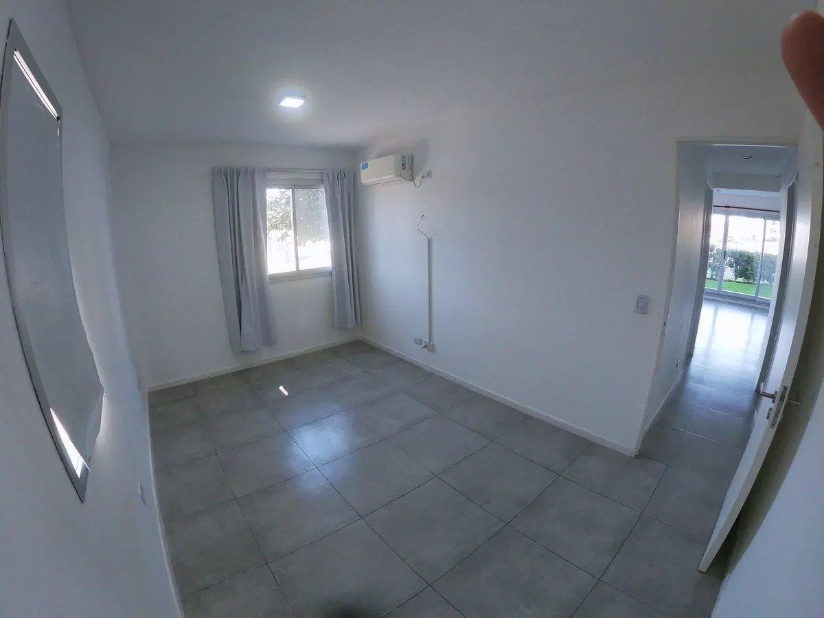 3 AMBIENTES PLANTA BAJA CON PATIO LAGOON PILAR 5