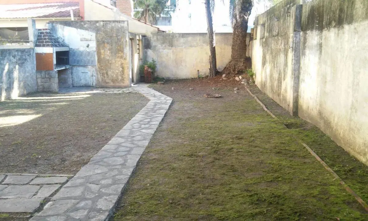 TERRENO A LA EN VENTA EN EL CENTRO DE RAMOS MEJIA 4