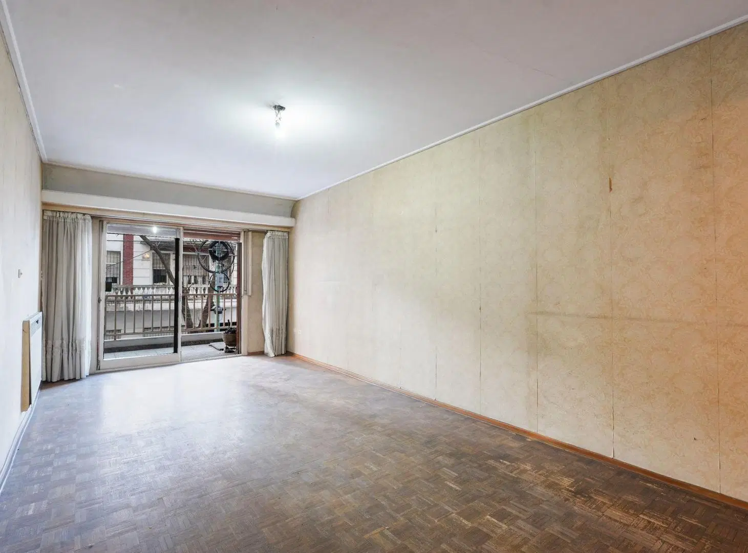 Venta Depto,4 amb/Cochera, Pza Misericordia Flores 5
