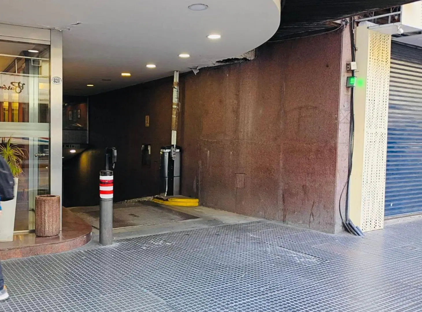 VENTA MICROCENTRO COCHERA CUBIERTA 5