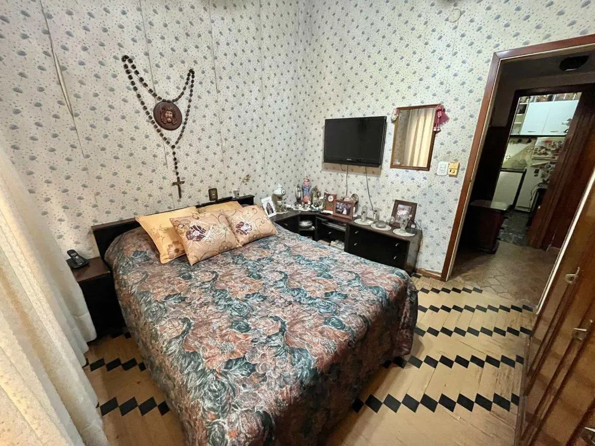 Casa 3 o 4 amb a refaccionar en venta - Temperley 3
