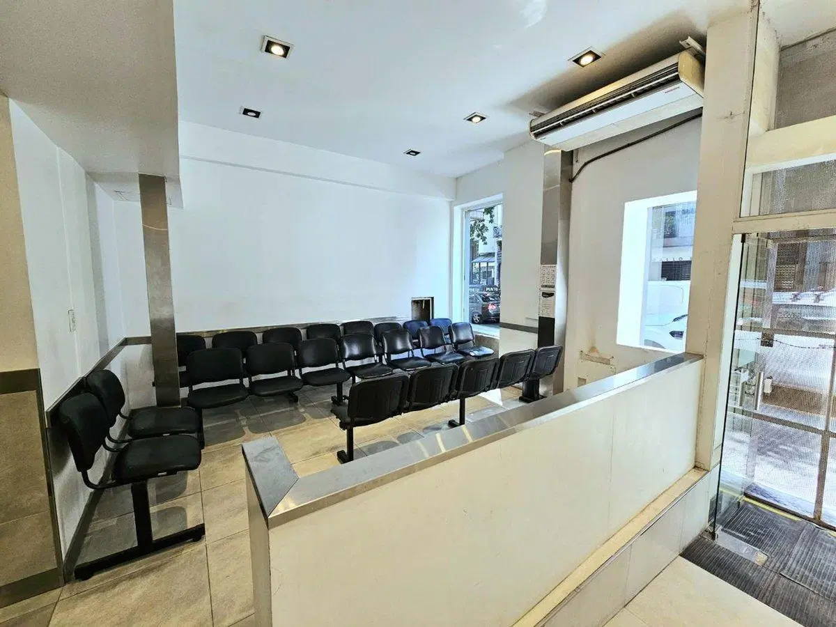 Edificio en Block Oficinas y Variedad de Rubros 5