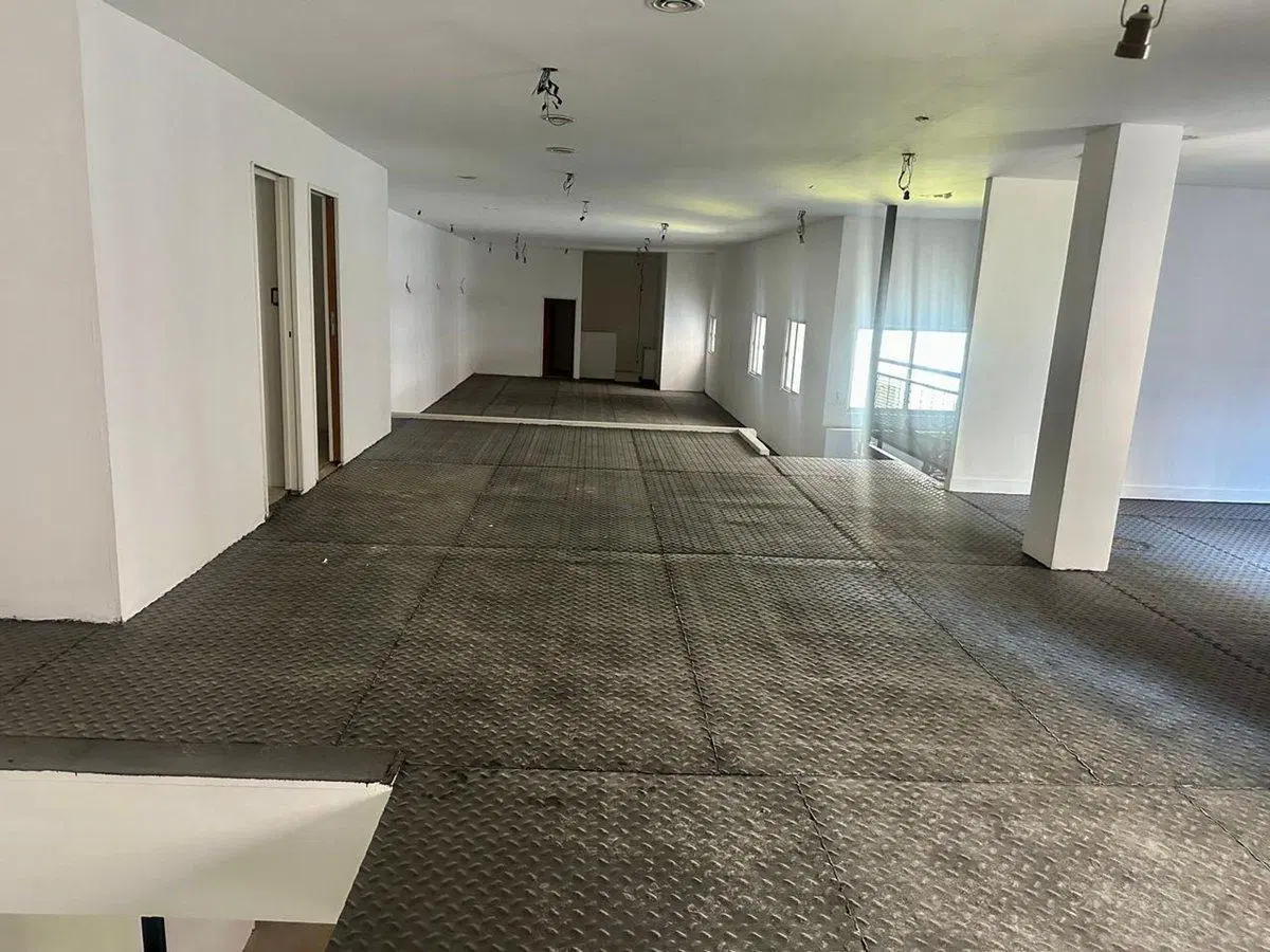 ALQUI RECOLETA OFICI/ESTUDIO A RECICLAR 1100 MTRS 4