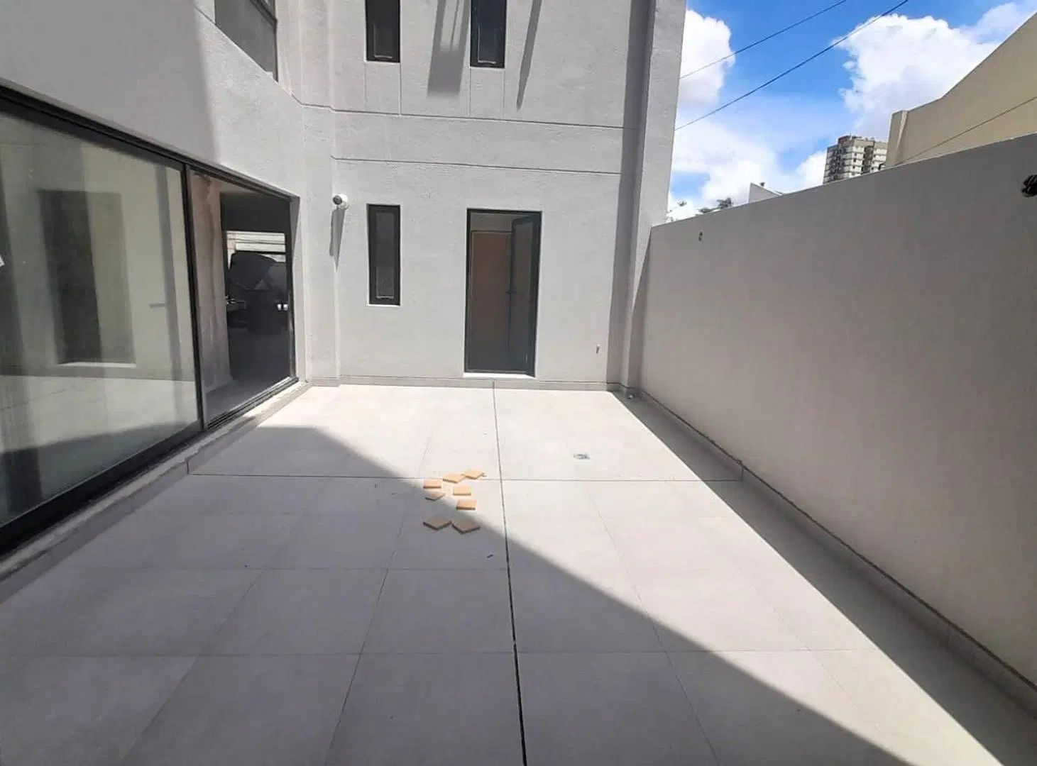 VTA FLORES 5 AMB 154MTRS BCON PATIO ESTRENAR SUCA 5