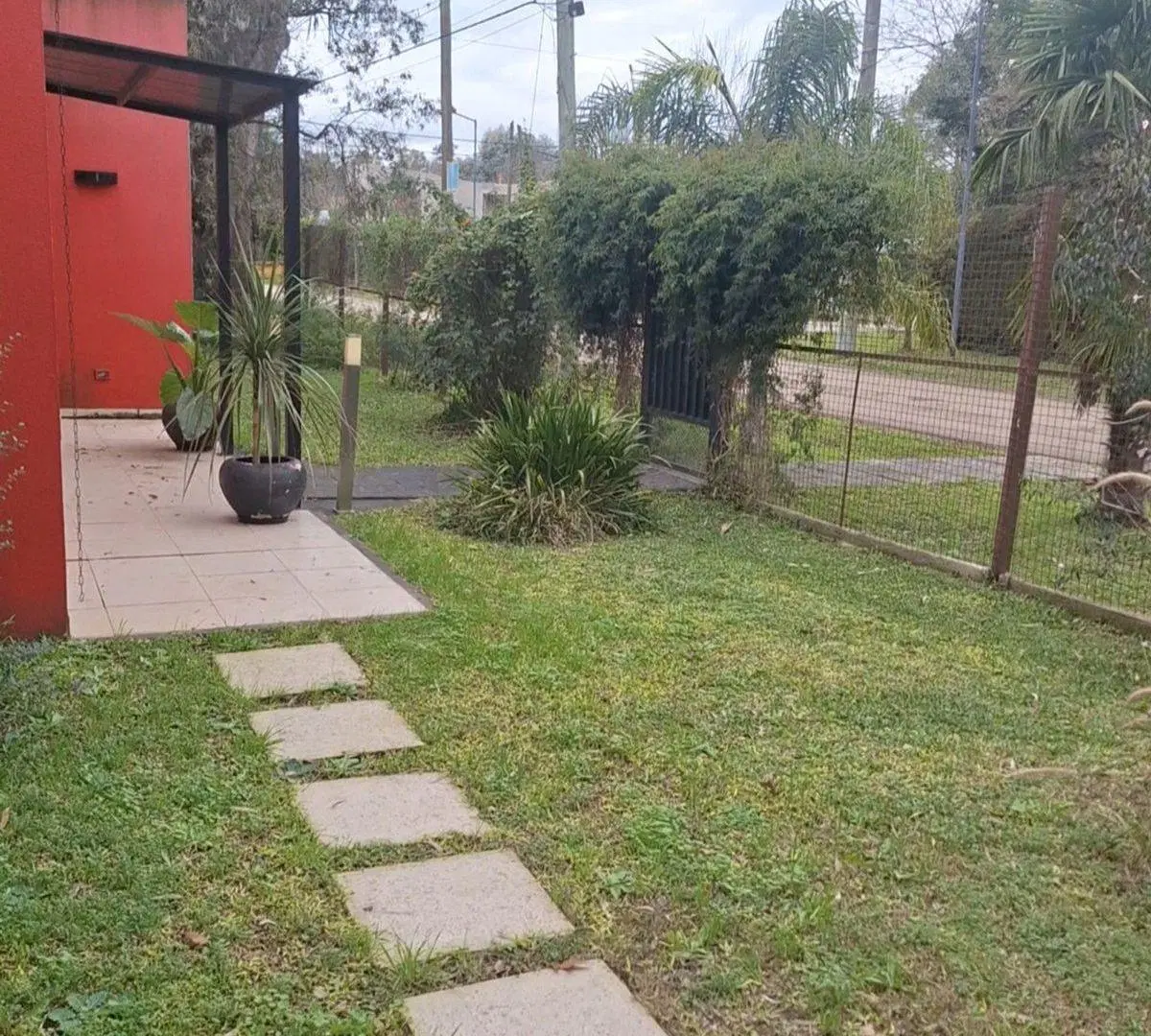 HERMOSA CASA EN VENTA - JARDÍN/PILETA - MASCHWITZ. 4