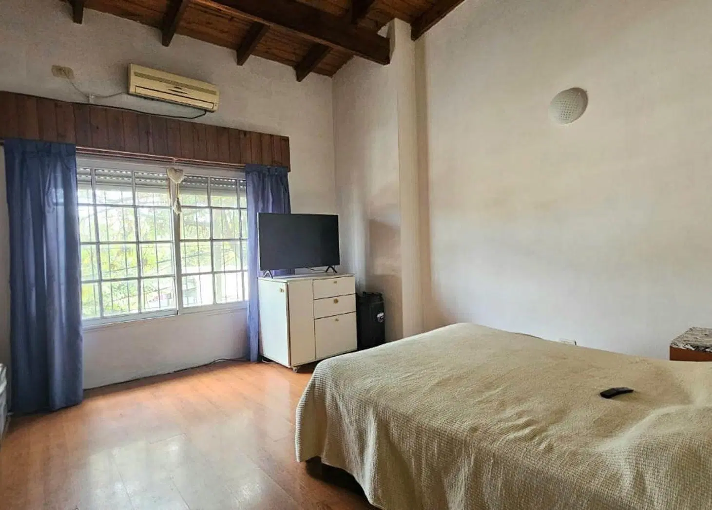 Venta en Bloque casa mas Local. Muñiz. San Miguel 2