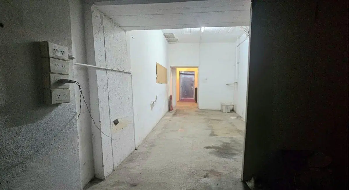 Venta excelente Local Comercial. Recoleta. 4