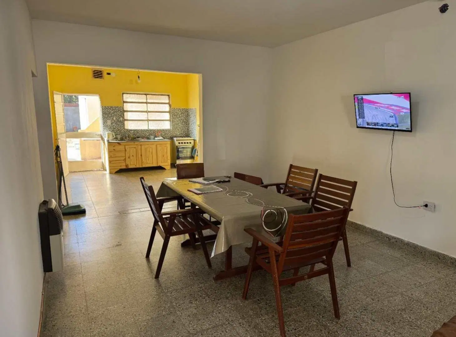 Casa en Virreyes a 2 cuadras de Ramal Tigre . 4