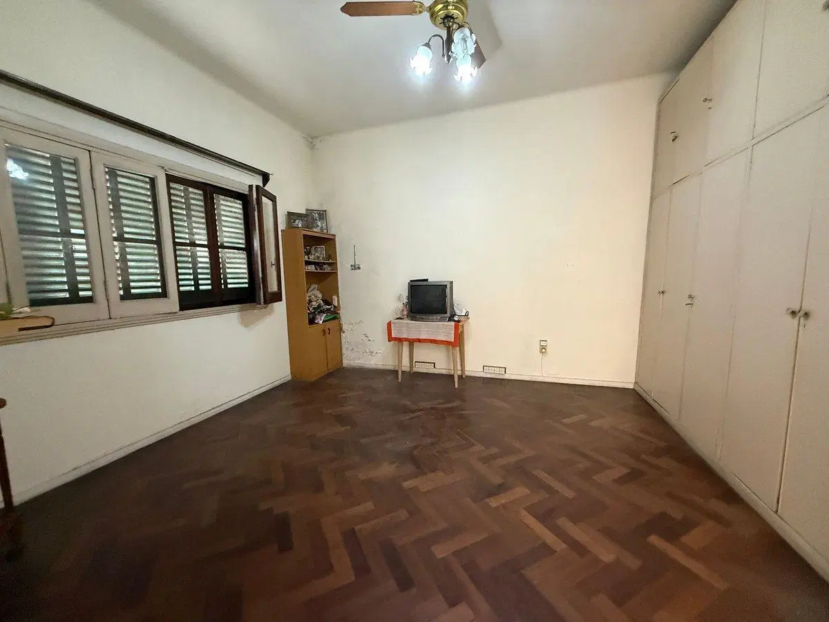 VENTA LOTE EN QUILMES SOBRE AVENIDA 3