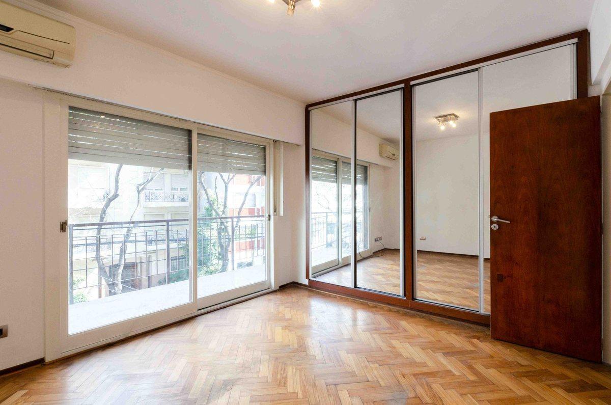 Foto de VENTA BELGRANO 4 AMB CON DEPENDENCIA Y COCHERA, imagen 2
