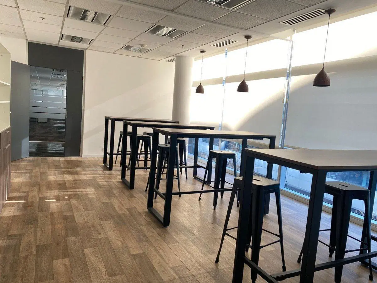 ALQUILER OFICINAS PREMIUM MASTER OFFICE LIBERTADOR 8