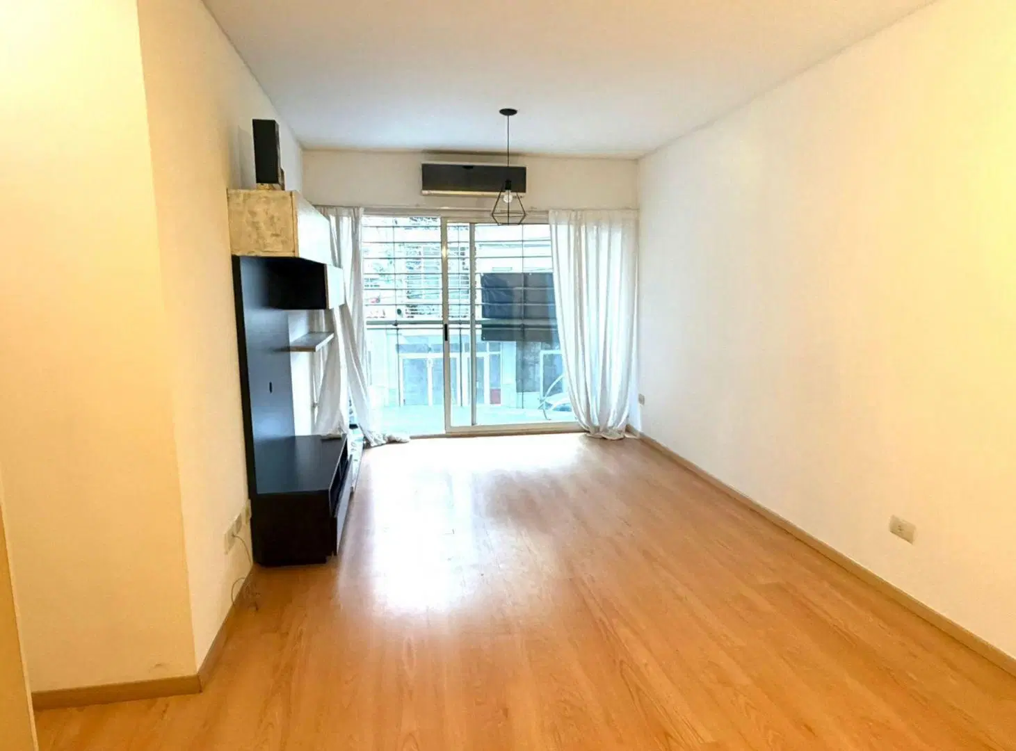VENTA NUÑEZ SEMIPISO TRES AMB FRENTE APTO CRED 4