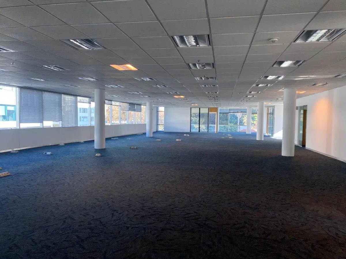ALQUILER OFICINAS PREMIUM MASTER OFFICE LIBERTADOR 2