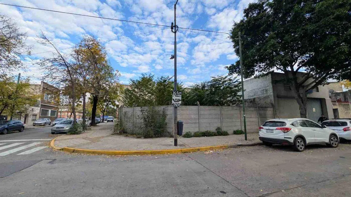 VENTA LOTE EN ESQUINA POMPEYA 3